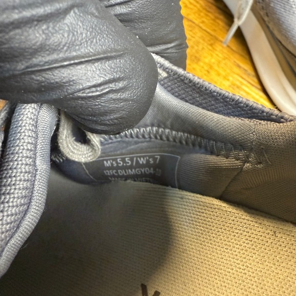 Kizik Womens Gray Sneakers HandsFree Labs Slip‎ On Shoes Size 7 Casual - Picture 8 of 8